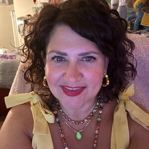 Meet your Posher, Dana